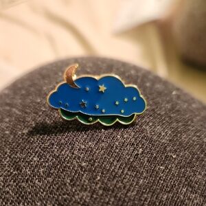 🎉 Stary Night Cloud Pin